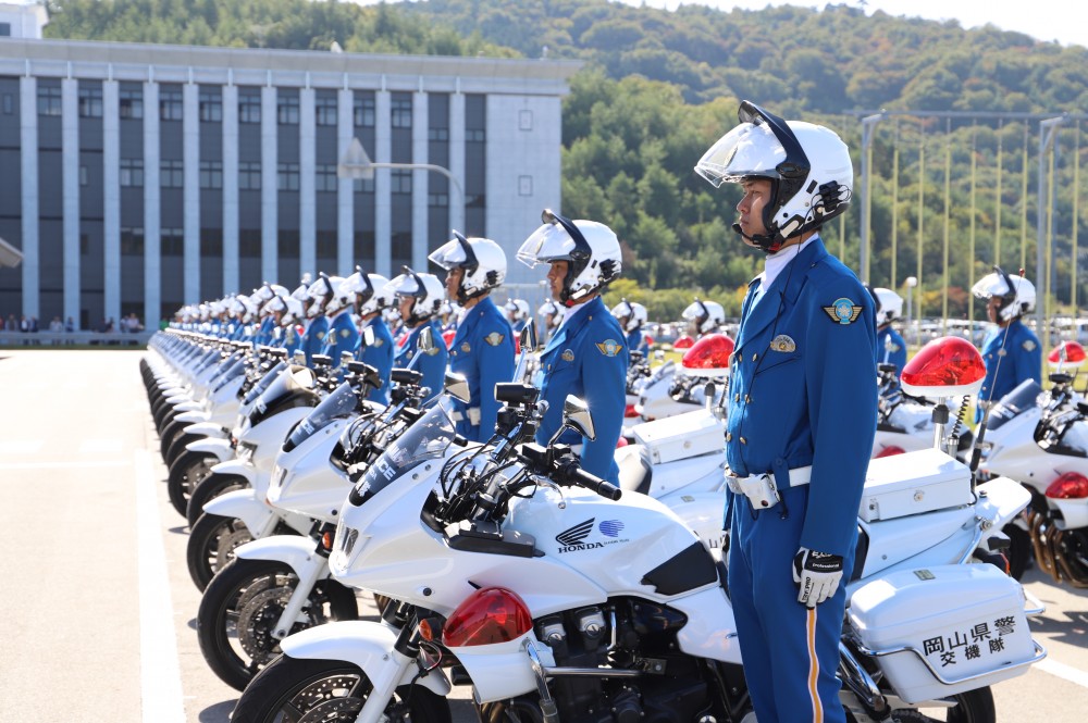 岡山県警察本部の新卒採用情報 オカジョブ21