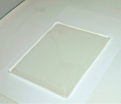 1.ジェルプレスプレートを机などのきれいな平面に置きます。