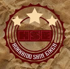 協働的な学びが生む思考と表現の広がり ～AIやICT機器を活かしつつ、自分の言葉で考え・表現する英語授業～