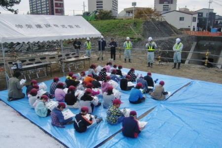 伸栄建設株式会社
