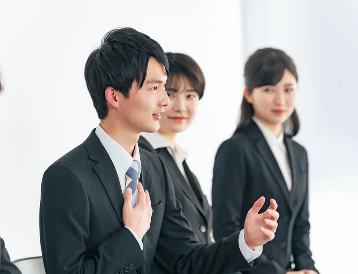 グループ面接で話がかぶったら？印象を上げる対応法＆差別化のコツを徹底解説