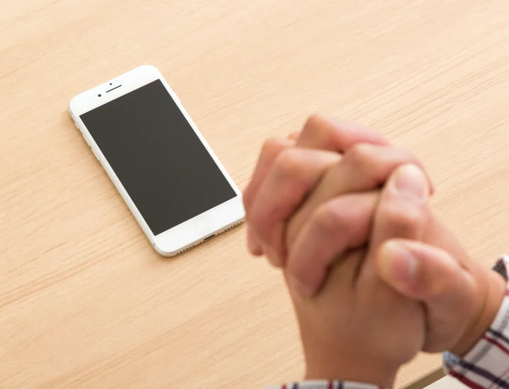 インターン面接の合否連絡が遅い時の対処法｜連絡が来ない8つの理由と問い合わせ時の注意点