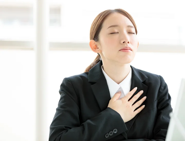 面接で言葉が途切れ途切れでも受かる！合否への影響と「詰まった時」の挽回策を徹底解説