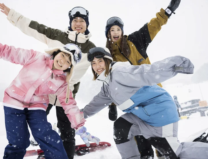 【大学生向け】スノボ・スキー完全ガイド｜初心者の持ち物・費用・おすすめゲレンデ一覧