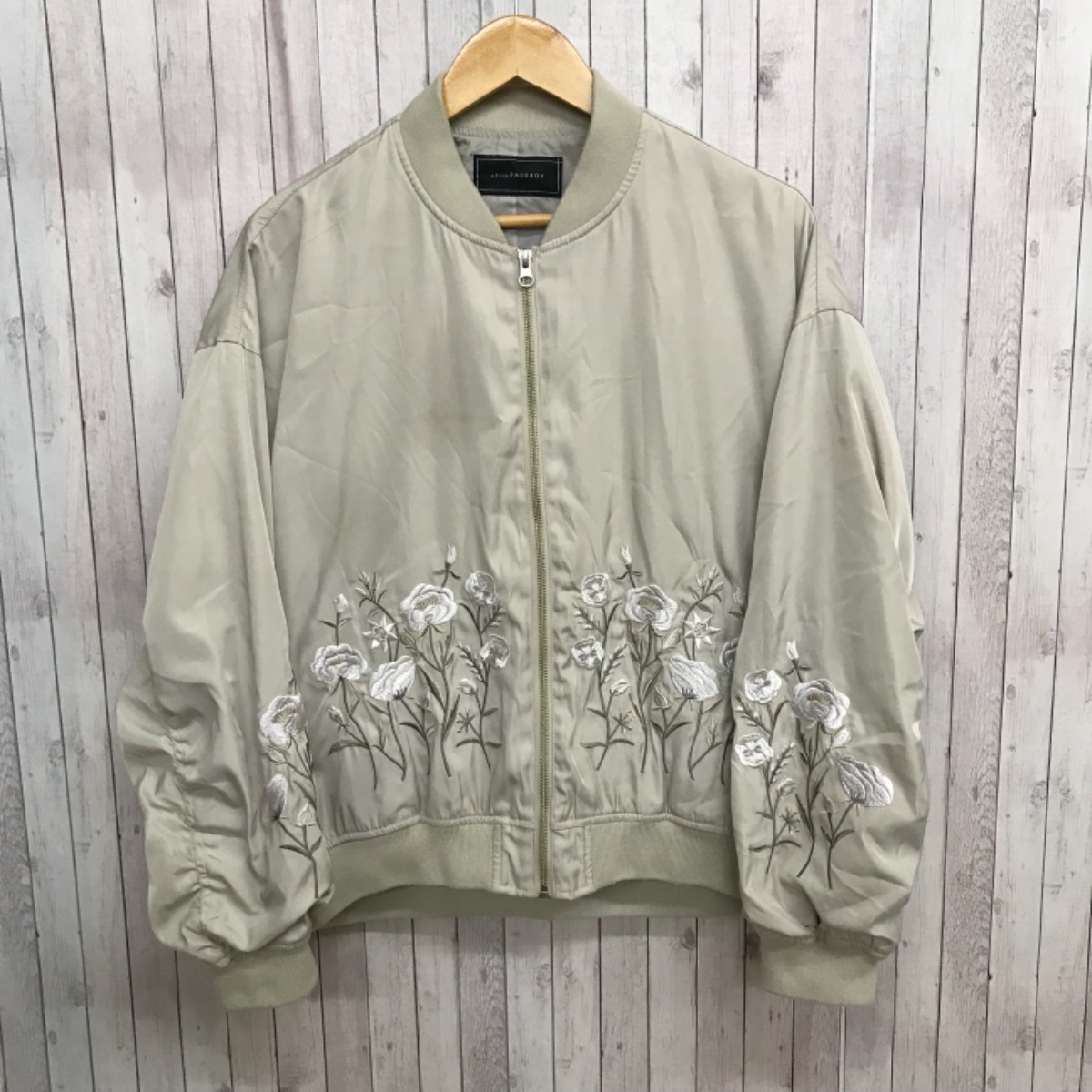 Alicia Pageboy アリシアページボーイ ブルゾン ジャケット ベージュ系 サイズm レディース アウター 797 Smasell スマセル 公式通販 サスティナブルアウトレットモール スマセル