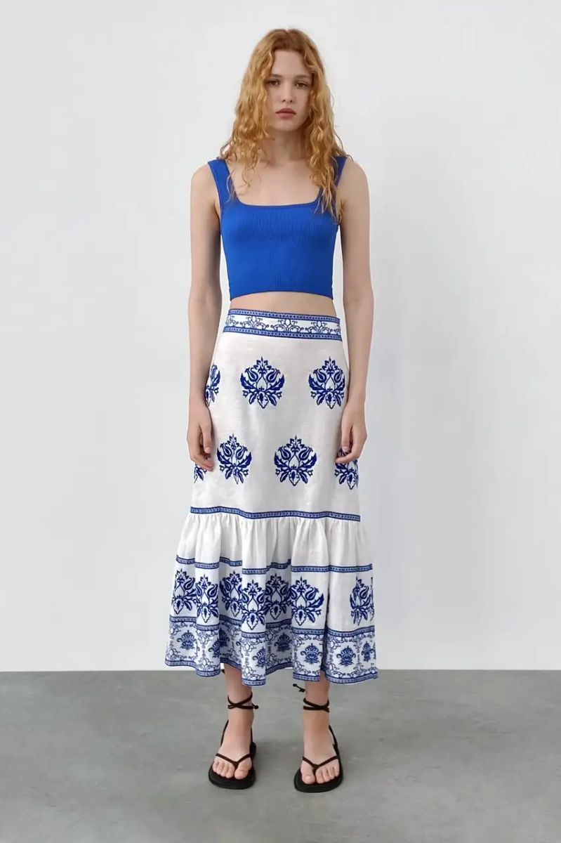 スペイン発送 ZARA レリーフフラワー付きミディスカート 限定！ スペイン発送 ZARA ZW COLLECTION プリントミディスカート 限定