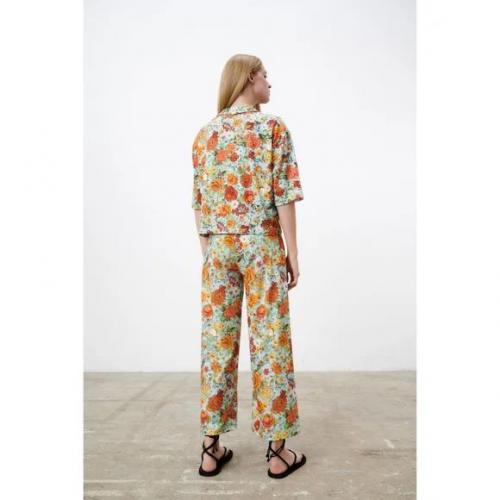 ZARA 新品タグ付き 花柄ワイドパンツ クリーム色 新品☆ZARA(ザラ) 花柄ワイドレッグパラッツォパンツ レディース