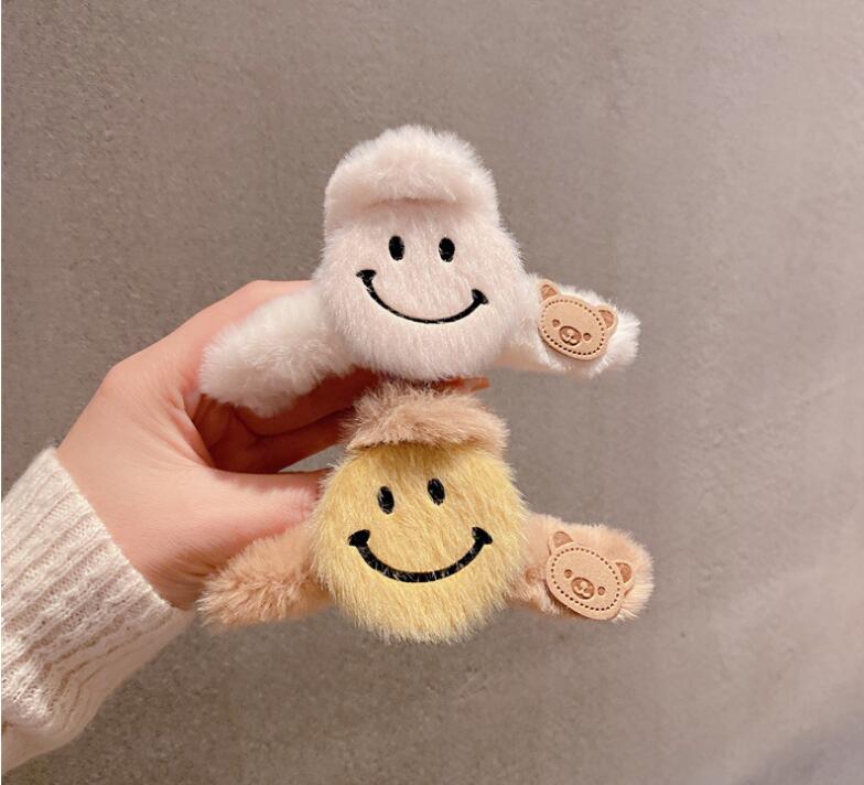 ヘアアクセサリー ヘアクリップ レディース 秋冬 もこもこ スマイル かわいい おしゃれ 人気 Smasell スマセル 公式通販 サスティナブルアウトレットモール スマセル