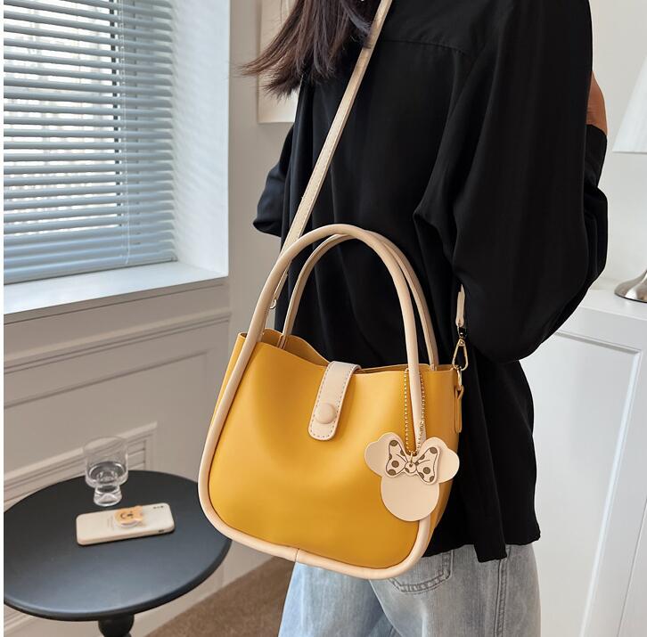 バッグ 鞄 カバン 斜め掛け 肩掛け ハンドバッグ レディース 夏 かわいい カジュアル トレンド おしゃれ Smasell スマセル 公式通販 サスティナブルアウトレットモール スマセル