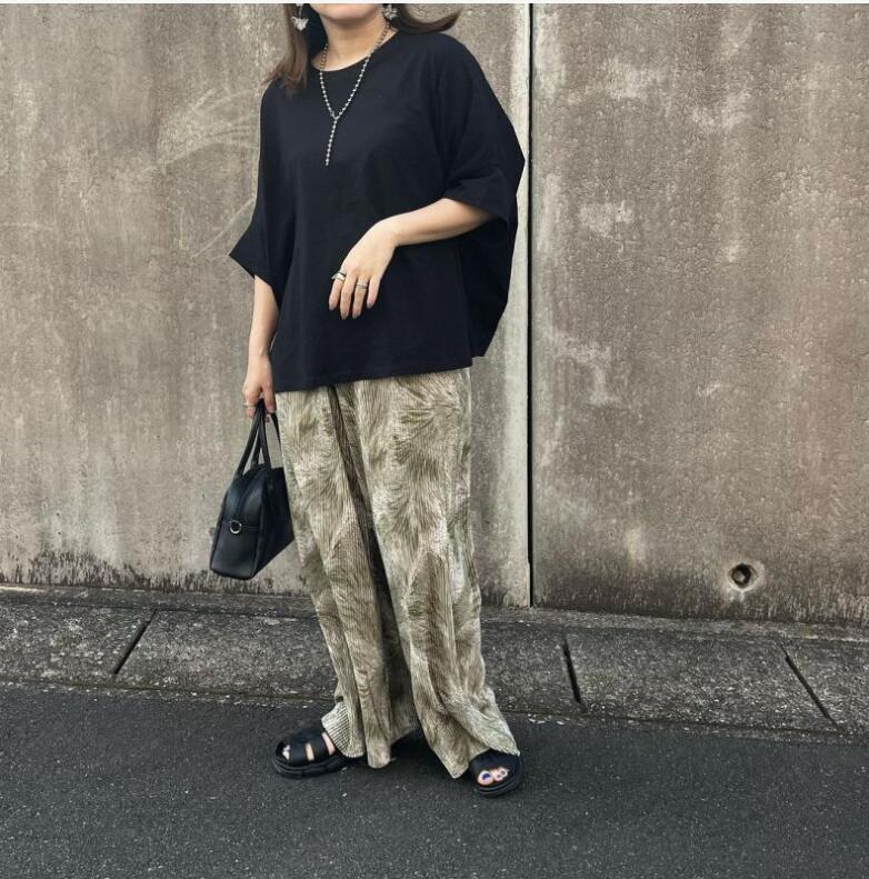 ファッション Tシャツ レディース 夏 ゆったり シンプル 個性 カジュアル トレンド 人気 Smasell スマセル 公式通販 サスティナブルアウトレットモール スマセル