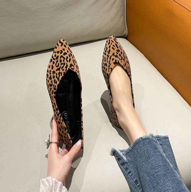 22新作 レディース トレンド パンプス レオパード柄 ヒョウ柄 Vカット ローヒール 耐摩耗性 ソフト Smasell スマセル 公式通販 サスティナブルアウトレットモール スマセル