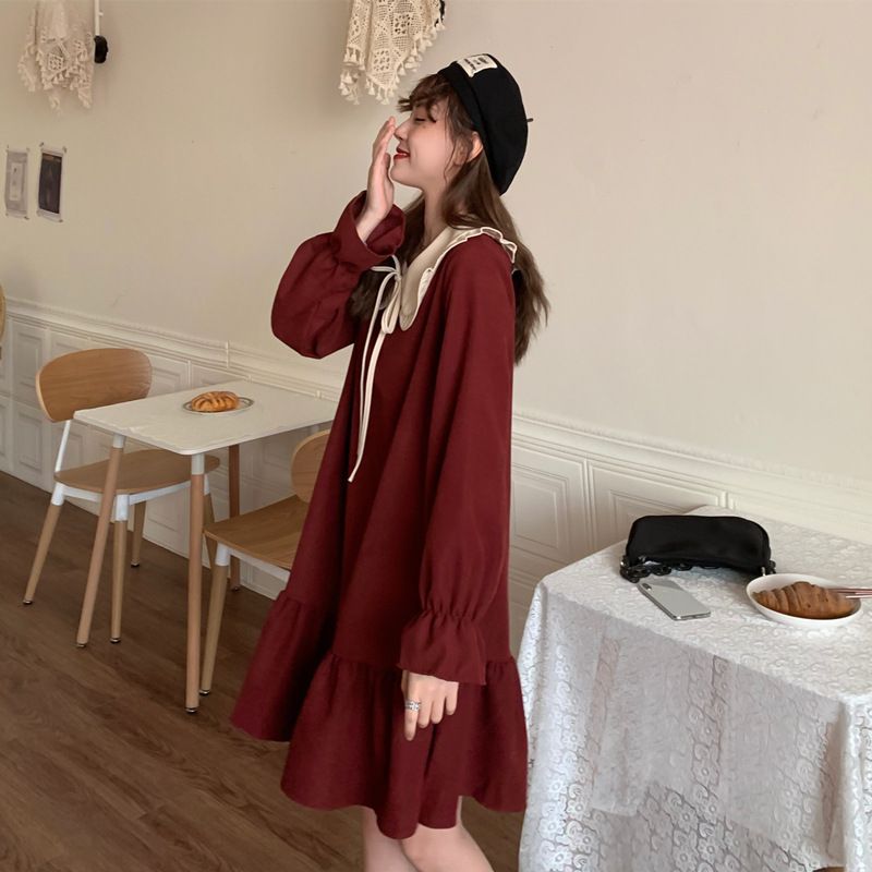 昭和レトロ小花柄長袖ロングワンピースフリルネックレース上品ワインレッド古着 レトロな小花柄 ピンタックとレース長袖ロングワンピース