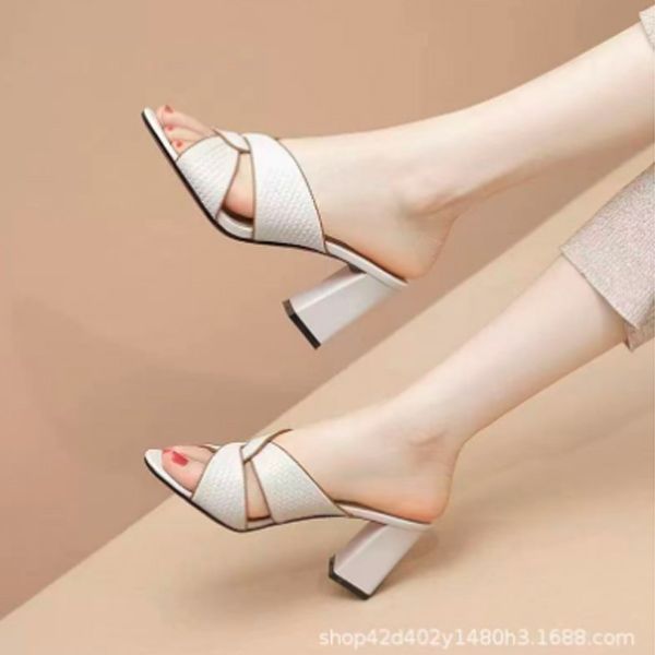 グッチチャンキービール グリッター チャンキーヒール フォーマル パンプス