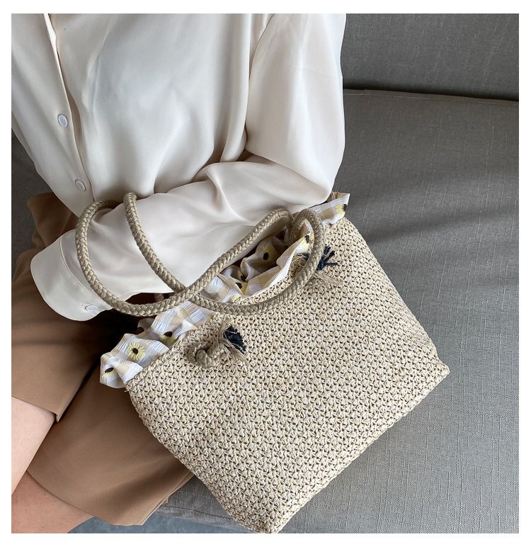 【新品タグ付】23区夏2wayストロー風クラッチショルダーバッグ 新品タグ付】23区夏2wayストロー風クラッチショルダーバッグ