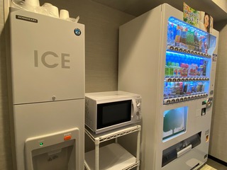 製氷機・電子レンジ・自動販売機