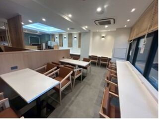 ラウンジ