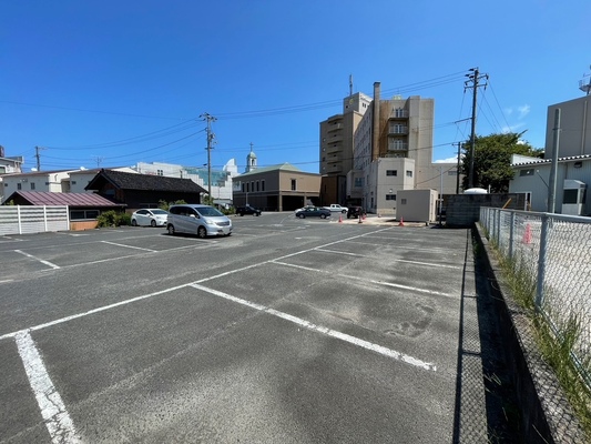 無料駐車場130台完備