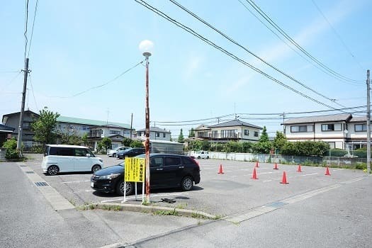 普通車100台!無料駐車場完備