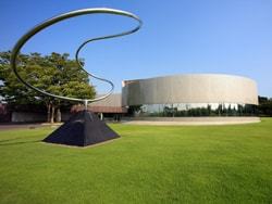 資生堂アートハウス・企業資料館