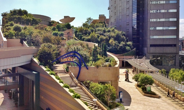 なんばパークス