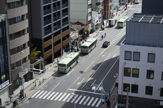 バス停 徒歩2分