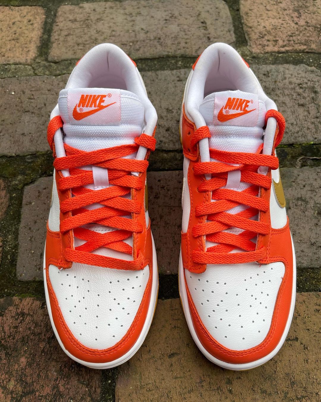 dunk low golden orange