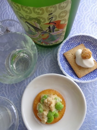 絶妙な相性に悶絶！ワインのように華やかな香りの日本酒「二人静」に、味噌×チーズの肴が合いすぎてコワイ