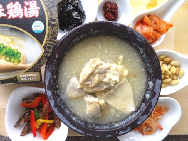 夏バテ対策＆ダイエットに超おすすめ！チンするだけの「骨なし参鶏湯」は、トッピングするほどおいしくなる！
