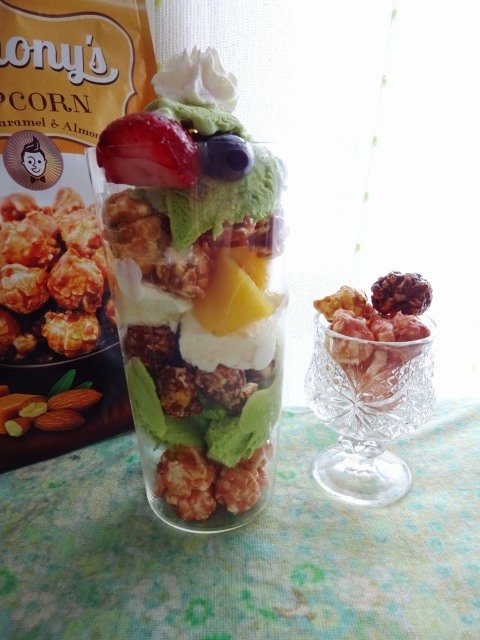 驚きの新食感！老舗かりんとう屋さんが作った「アンソニーズポップコーン」とスイーツのコラボが絶品すぎる！