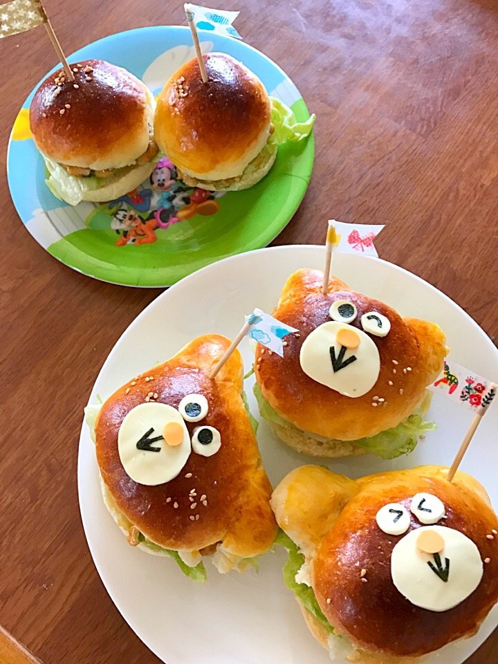 自家製バンズにモリモリはさんで！手作りハンバーガーDAY