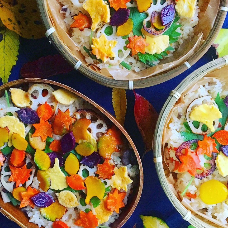 秋の楽しみホクホク炊き込みごはん♡芋、栗、キノコの紅葉炊き♪