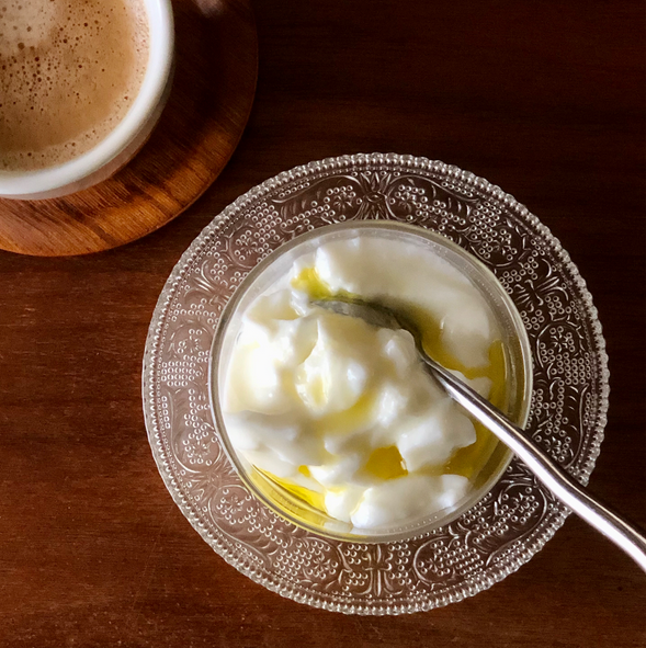 【朝ヨーグルト×オリーブオイル】こそ、死角なしの最強・腸活フード！その5大「ナシ！」ポイントとは？