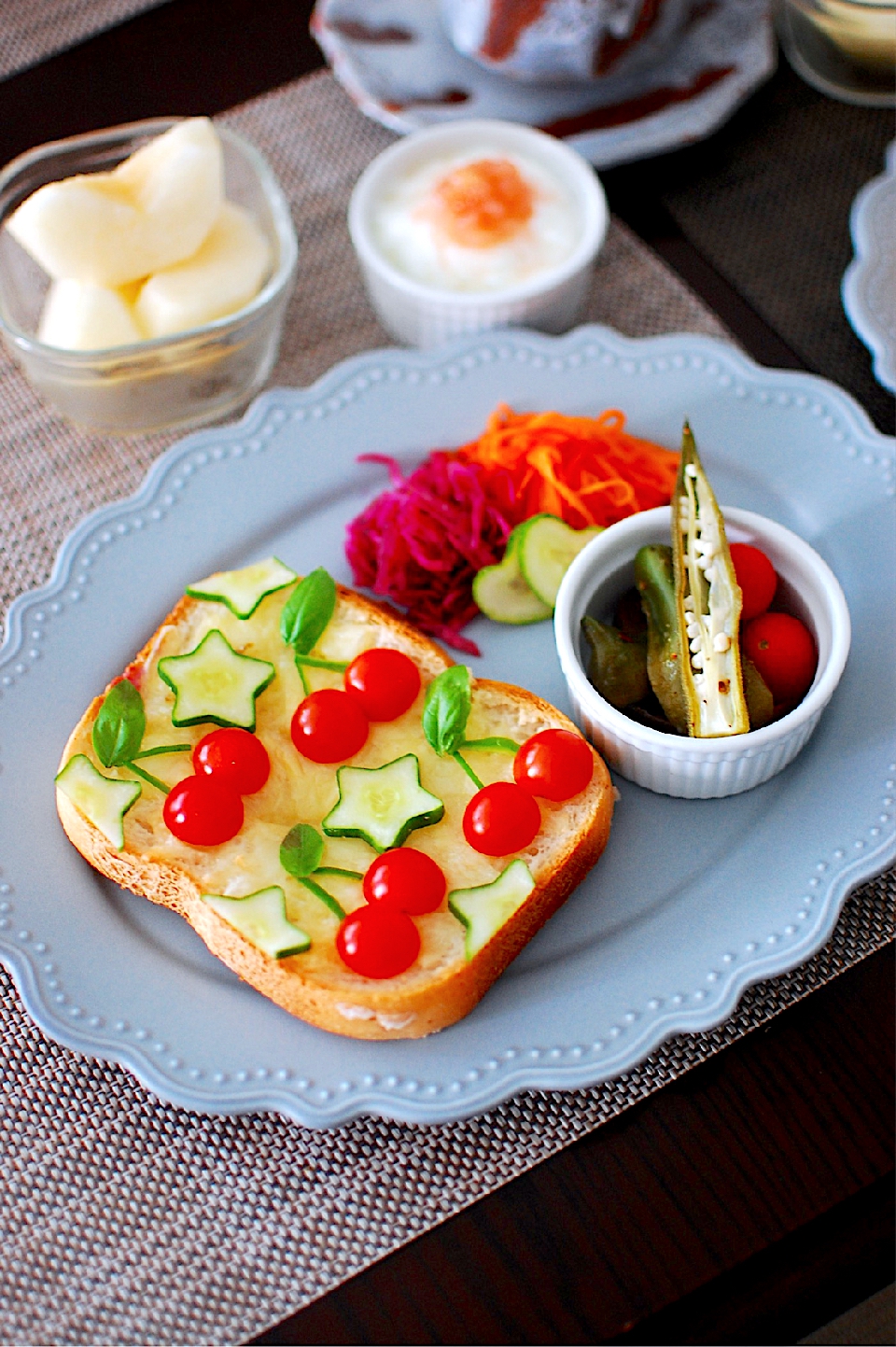 夏休みはアレンジトーストにおまかせ〜！！