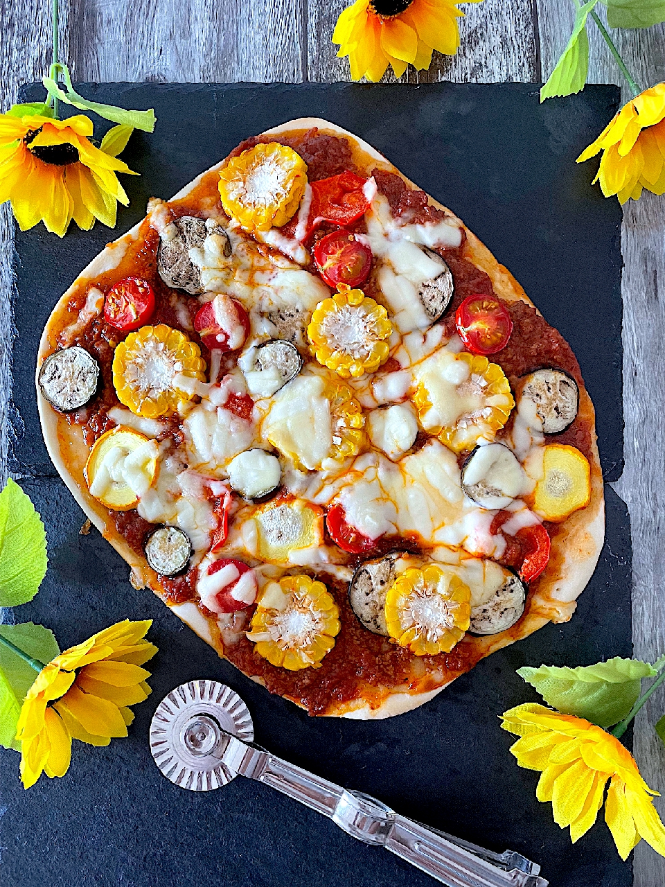 今どきの夏やさいピザ！