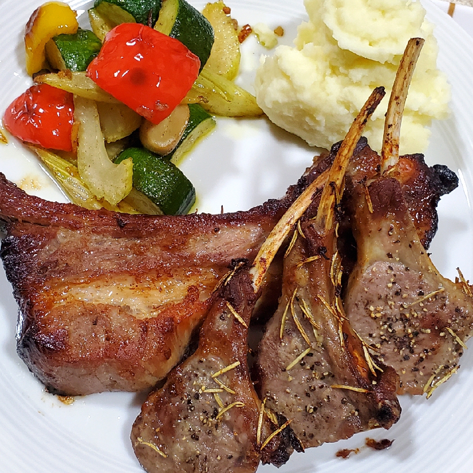 骨付き肉の美味しい食べ方に挑戦！！