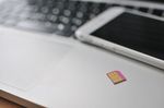 現地SIMとレンタルWi-Fiルーターと海外ローミングサービス。海外でデータ通信を利用する方法とメリット・デメリット比較のサムネイル