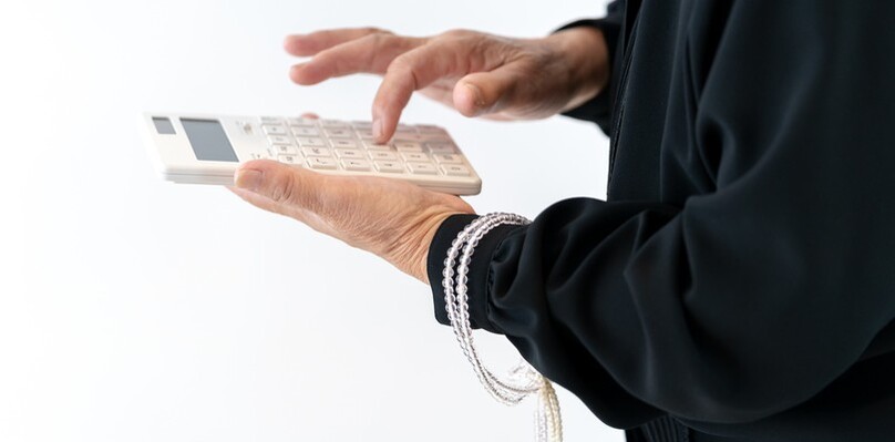 相続放棄をしたいのに葬儀代を遺産から引き出しても大丈夫？注意点も解説