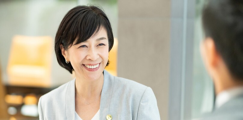 相続手続きの代行は弁護士へ！ほかの士業との対応業務や費用相場の違いも解説