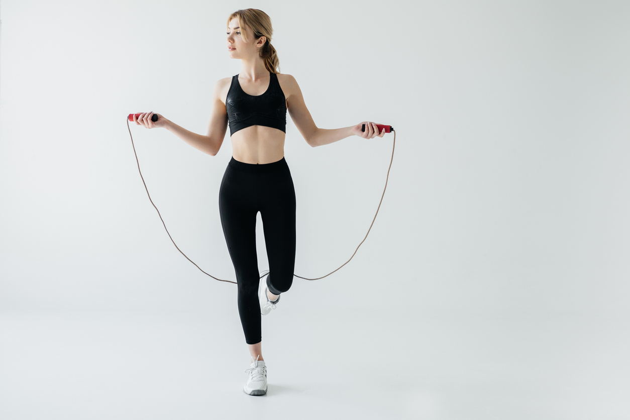 Sports spoit eyecatch beginner woman jumping rope