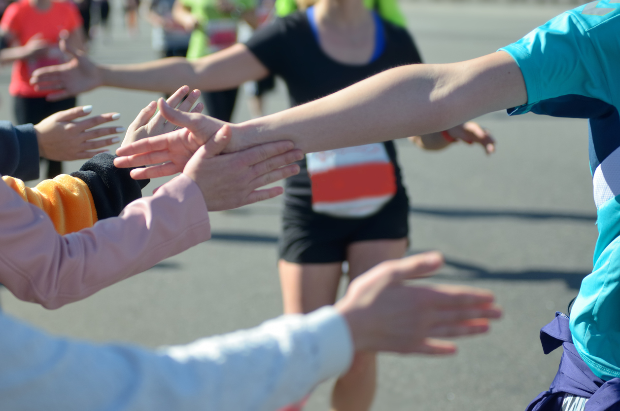 Sports spoit eyecatch support for watching marathons