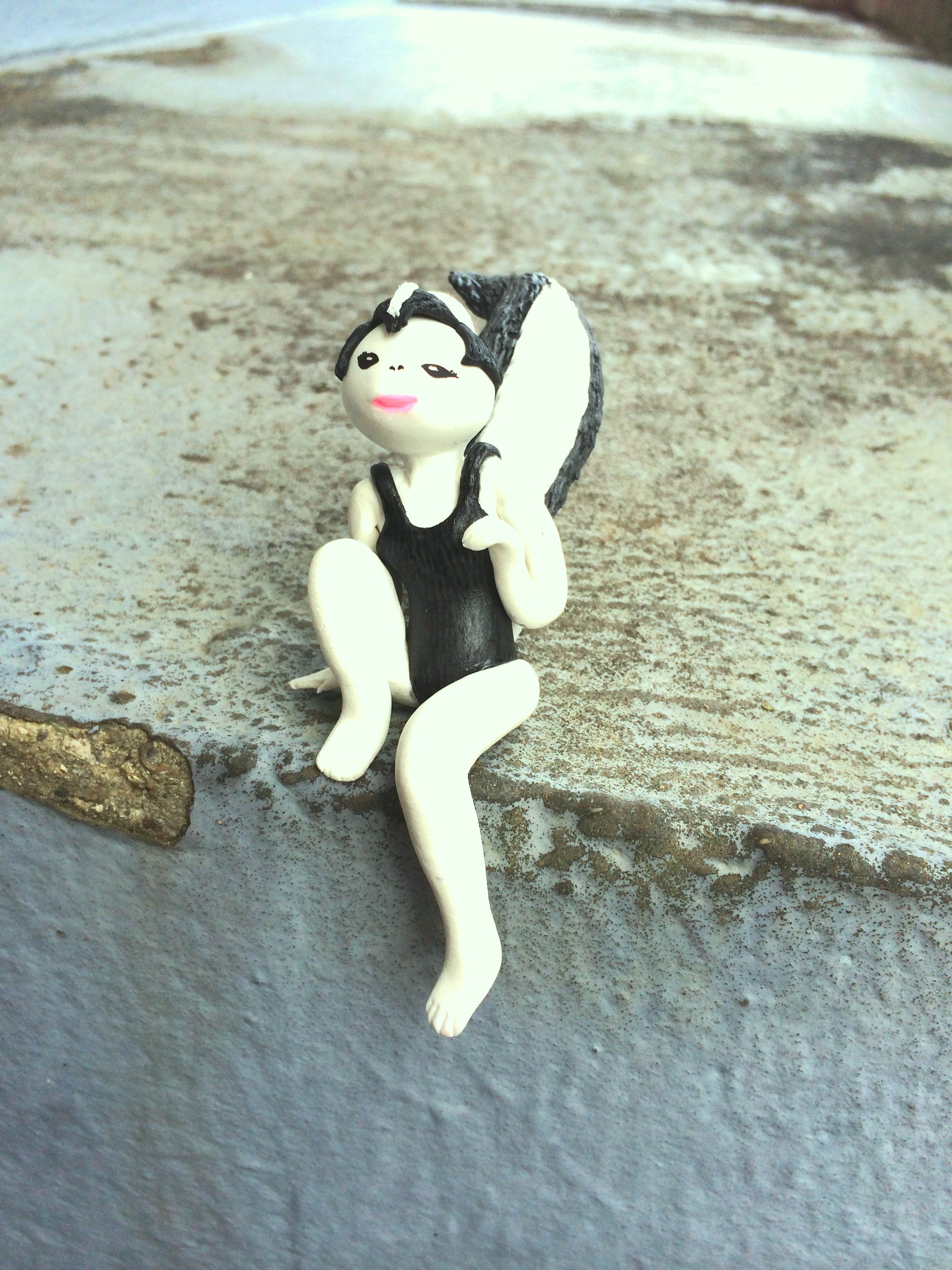 ヒネたスカンク女の一日 濱田有美