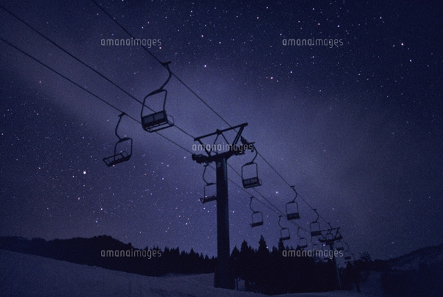 夜のスキー場
(c)YOSHINORI WATABE/SEBUN PHOTO