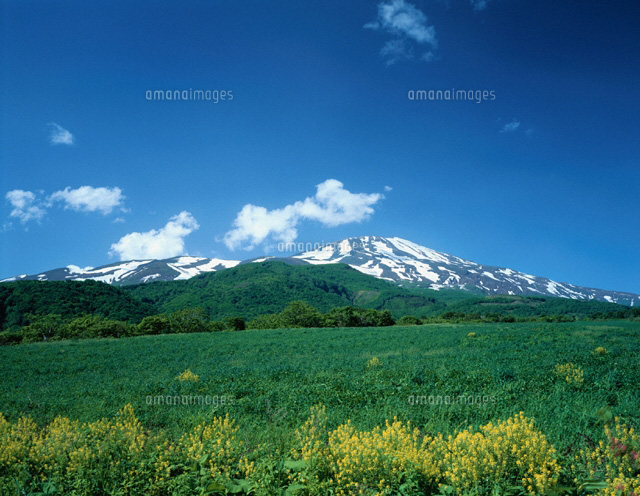 草原と鳥海山 山形県
(c)SIGEO MATSUNO/SEBUN PHOTO
