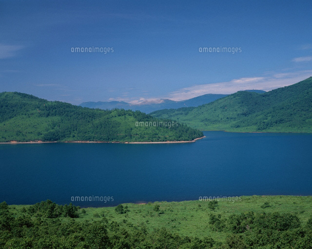 野反湖と白根山 群馬県
(c)YOSHITSUGU NISHIGAKI/SEBUN PHOTO