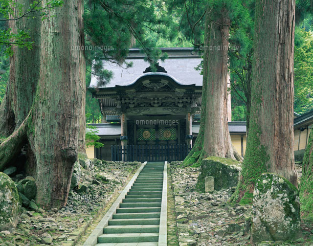 永平寺、勅使門
(c)YOSHITSUGU NISHIGAKI/SEBUN PHOTO