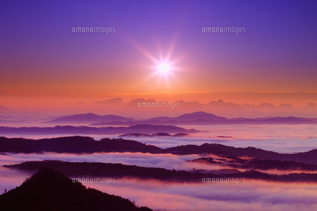 弥高山の雲海と日の出 川上町 岡山県
(c)YOSHITSUGU NISHIGAKI/SEBUN PHOTO