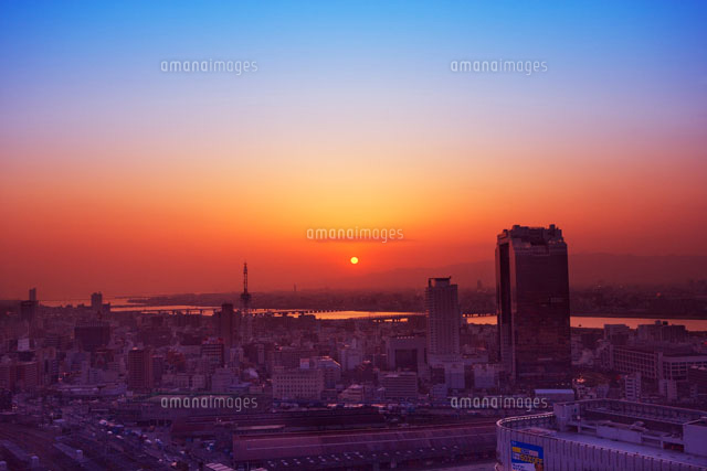 大阪市街夕景
(c)YOSHITSUGU NISHIGAKI/SEBUN PHOTO