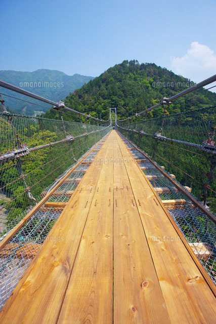 谷瀬の吊り橋
(c)YOSHITSUGU NISHIGAKI/SEBUN PHOTO