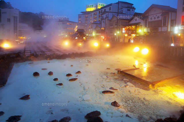 草津温泉夜景
(c)YOSHITSUGU NISHIGAKI/SEBUN PHOTO