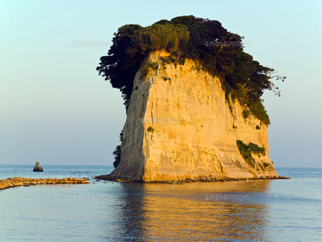 見附島夕景
(c)YOSHITSUGU NISHIGAKI/SEBUN PHOTO